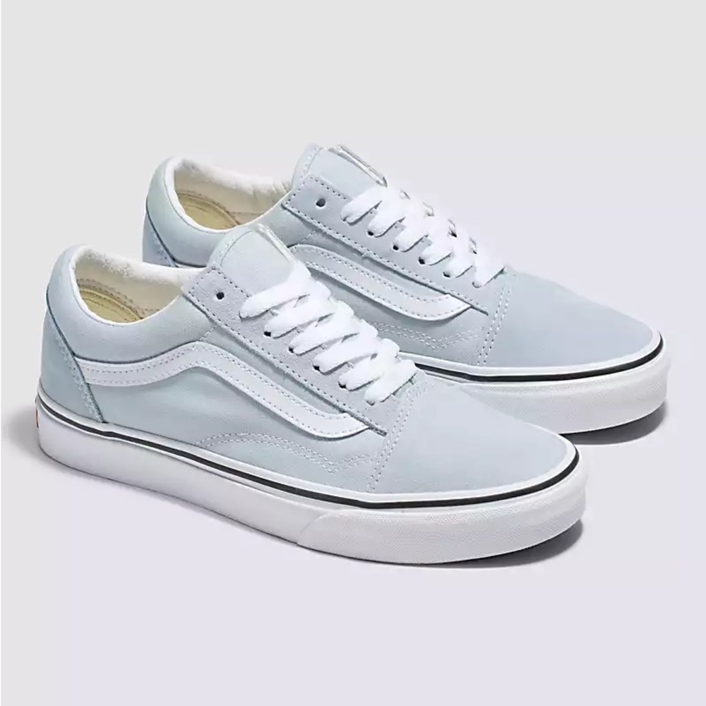 Vans Old Skool Shoes in Baby Blue